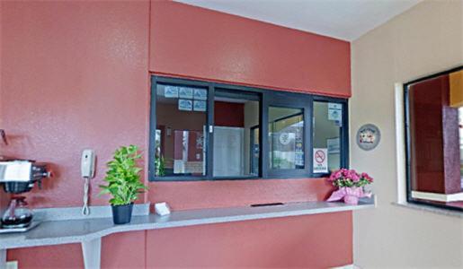 Americas Best Value Inn-Бейтаун Екстериор снимка