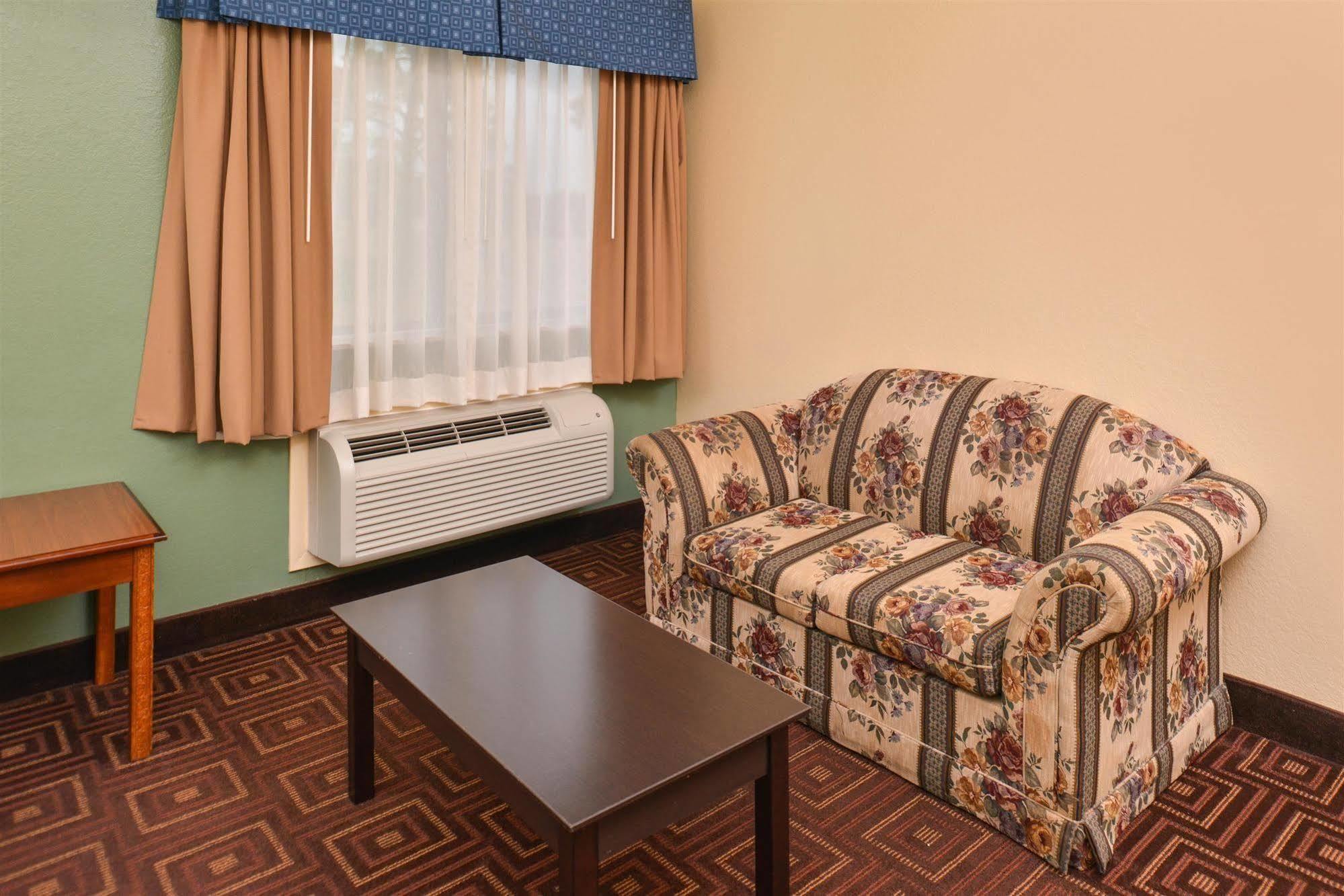 Americas Best Value Inn-Бейтаун Екстериор снимка
